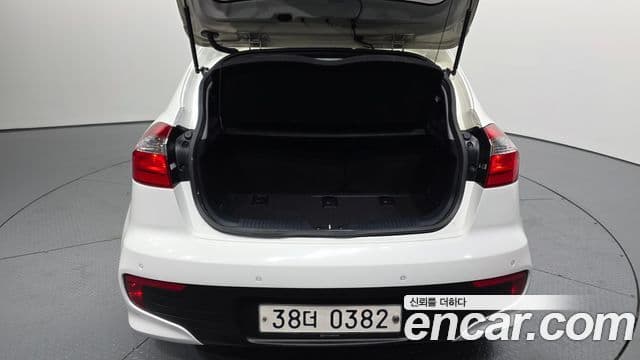 Kia The / новый New Pride Luxury, 2015 20