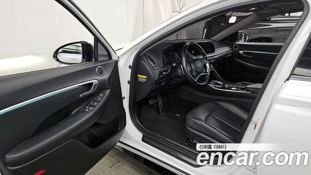 Hyundai Sonata (DN8) Premium Family, 2020 10