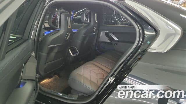 BMW 7시리즈 (G70) 740i xDrive M Sport, 2025 12