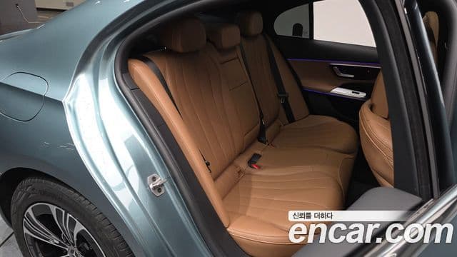 Mercedes-Benz E-класс W214 Avantgarde, 2025 11