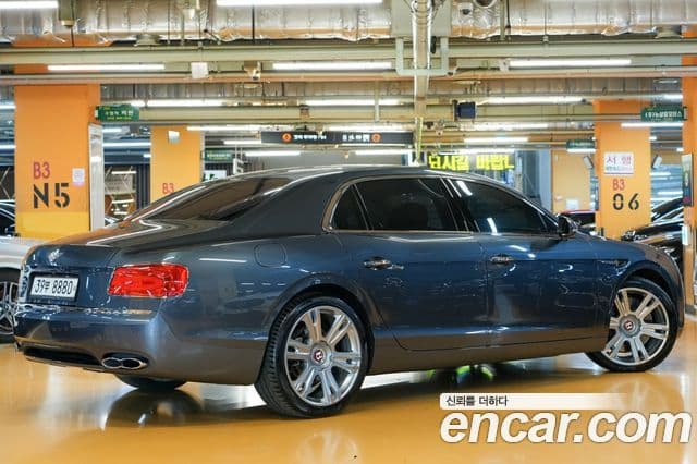 Bentley Flying Spur 2세대, 2016 2