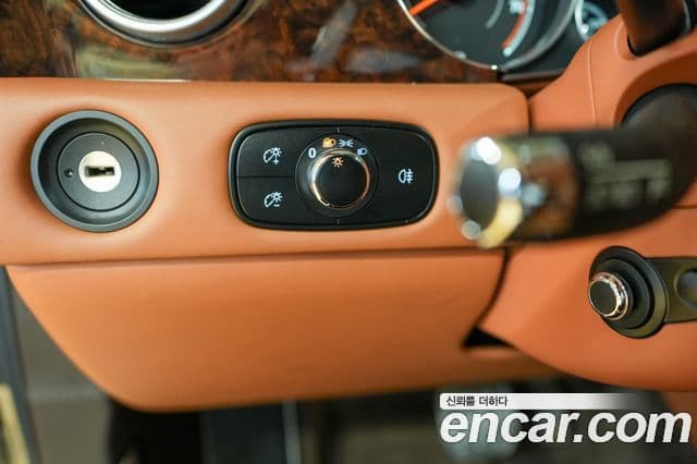 Bentley Flying Spur 2세대, 2016 15