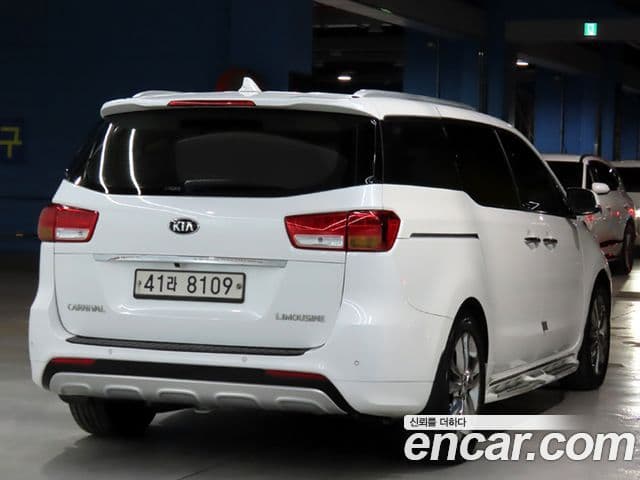 Kia All New Carnival VIP, 2017 4