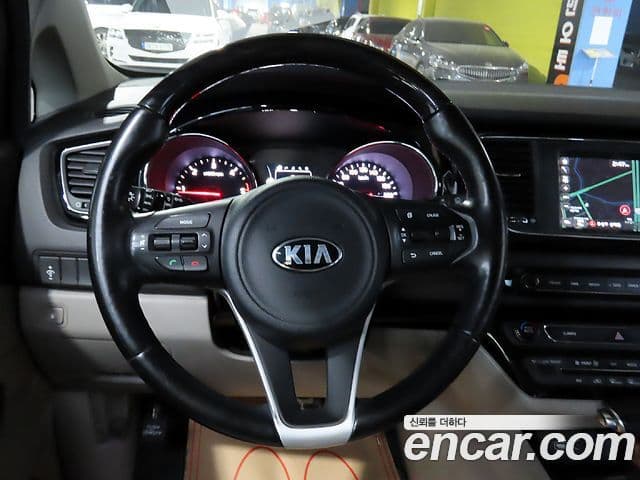 Kia All New Carnival VIP, 2017 9