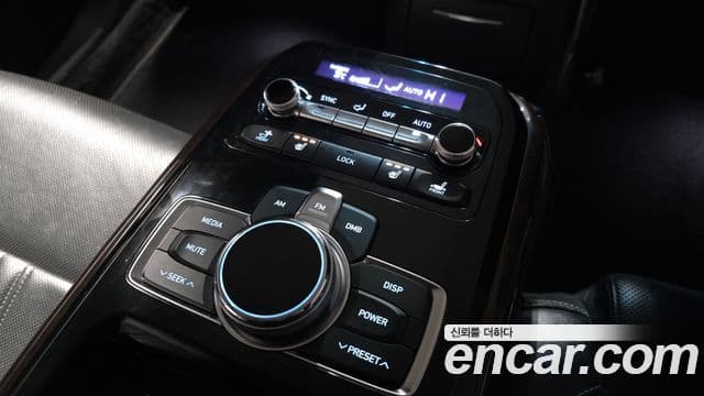 Genesis EQ900 Luxury, 2016 18