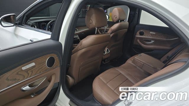 Mercedes-Benz E-класс W213 Exclusive, 2023 11