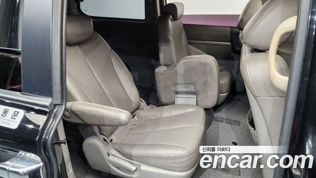 Kia Carnival R Premium, 2014 12