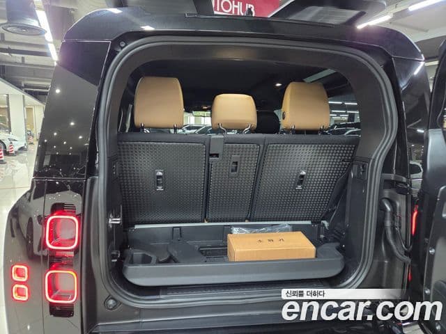 Land Rover Defender (L663) 90 P400 X, 2025 6