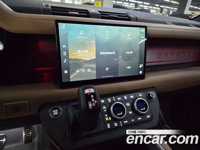 Land Rover Defender (L663) 90 P400 X, 2025 11