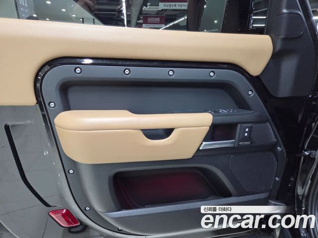 Land Rover Defender (L663) 90 P400 X, 2025 16