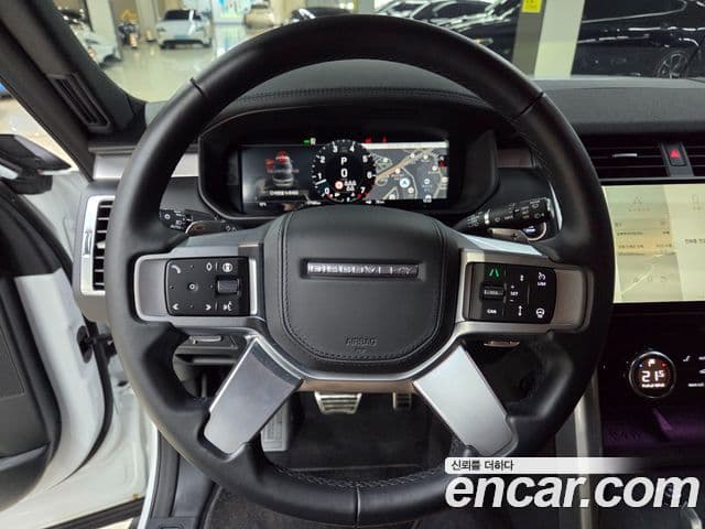 Land Rover Discovery 5 P360 Dynamic HSE, 2025 10