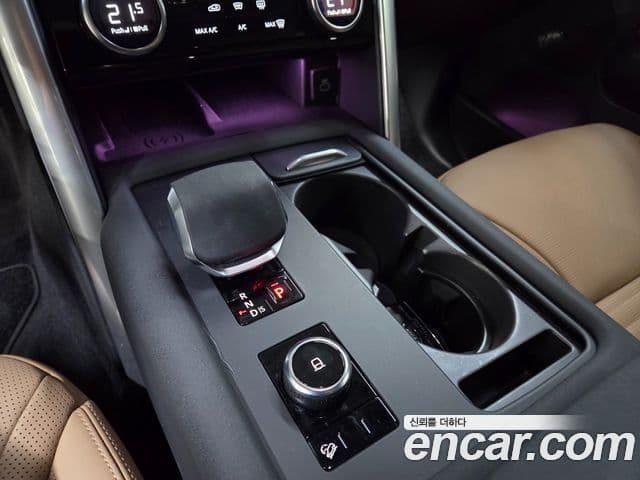 Land Rover Discovery 5 P360 Dynamic HSE, 2025 11