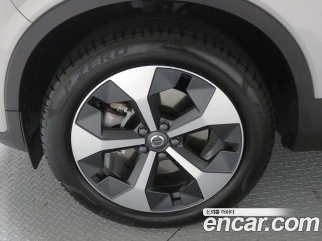 Volvo XC40 B4 Ultra Bright, 2025 все фото