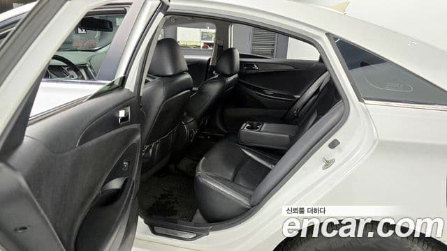 Hyundai YF Sonata LPI top, 2012 13