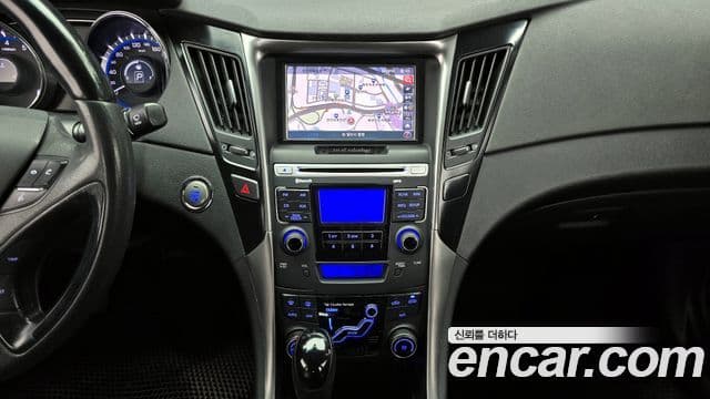 Hyundai YF Sonata LPI top, 2012 15