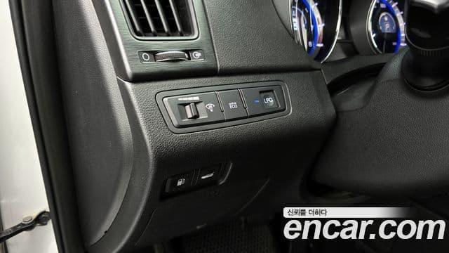 Hyundai YF Sonata LPI top, 2012 17