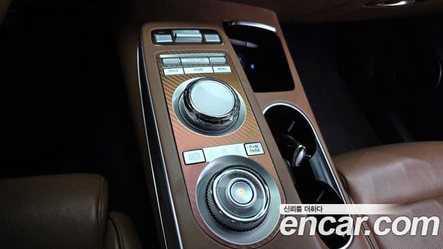 Genesis GV70, 2022 9