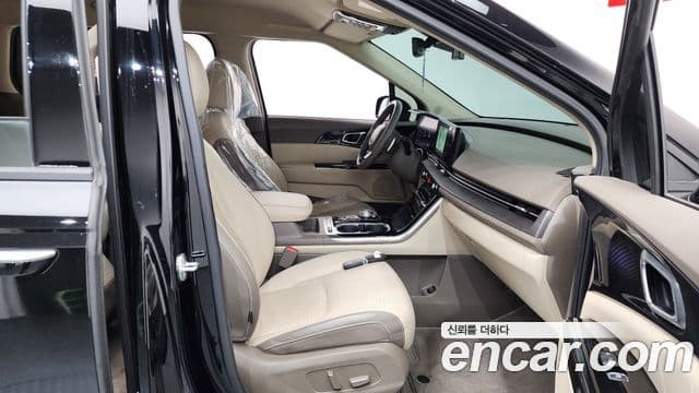 Kia Carnival 4세대 Signature, 2022 11