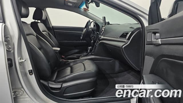 Hyundai Avante AD 1.6 LPI Smart(арендный автомобиль), 2016 10