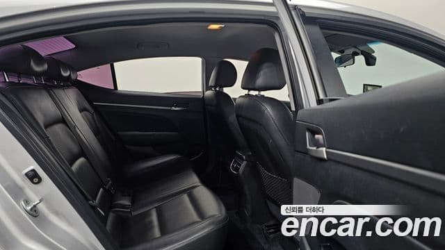 Hyundai Avante AD 1.6 LPI Smart(арендный автомобиль), 2016 12