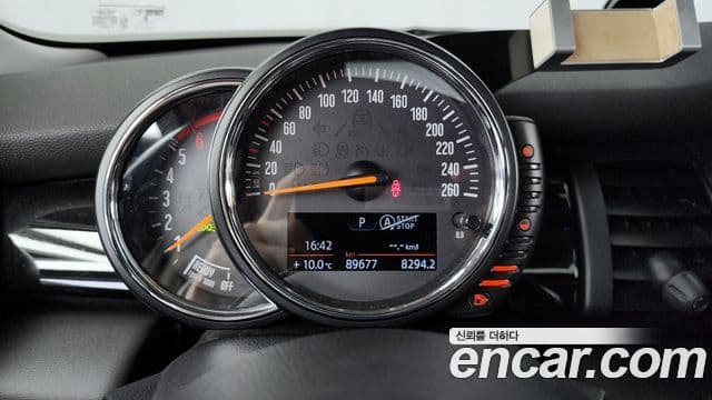 Mini Cooper D 3세대, 2015 8