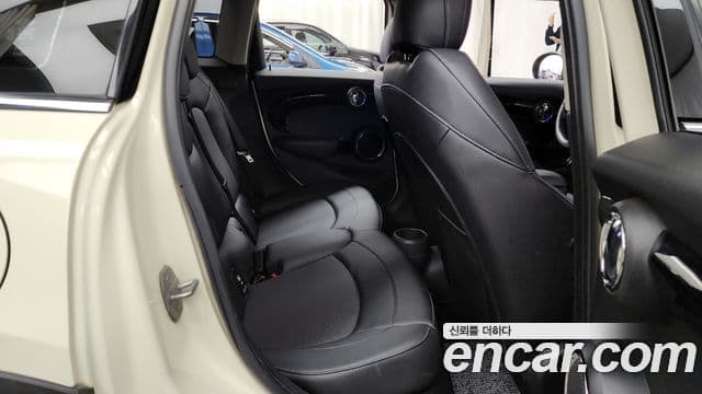 Mini Cooper D 3세대, 2015 12