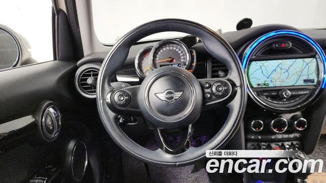 Mini Cooper D 3세대, 2015 13