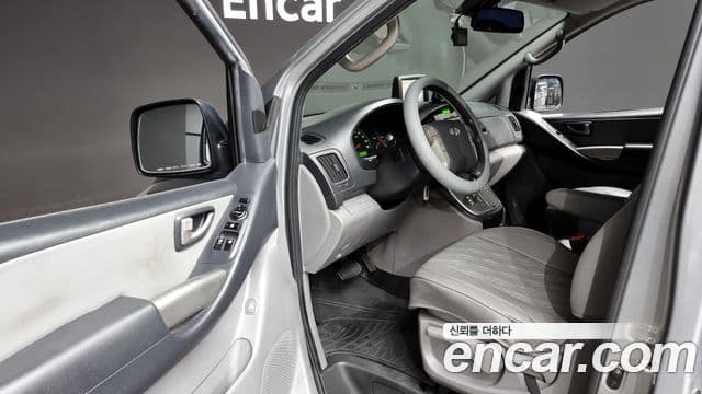 Hyundai Grand Starex CVX Luxury, 2015 12