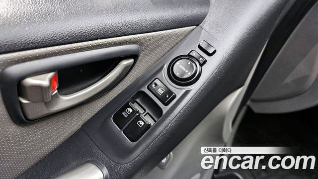 Hyundai Grand Starex CVX Luxury, 2015 18