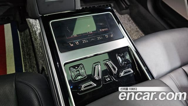 Audi A8 (D5) 55 TFSI Quattro Premium LWB, 2023 20