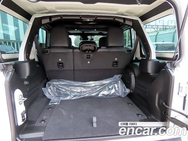 Jeep Wrangler (JL) 2.0 Sahara 4도어, 2025 17