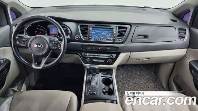 Kia All New Carnival Luxury, 2017 7