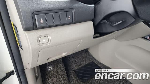 Kia All New Carnival Luxury, 2017 14