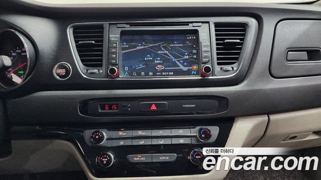 Kia All New Carnival Luxury, 2017 15
