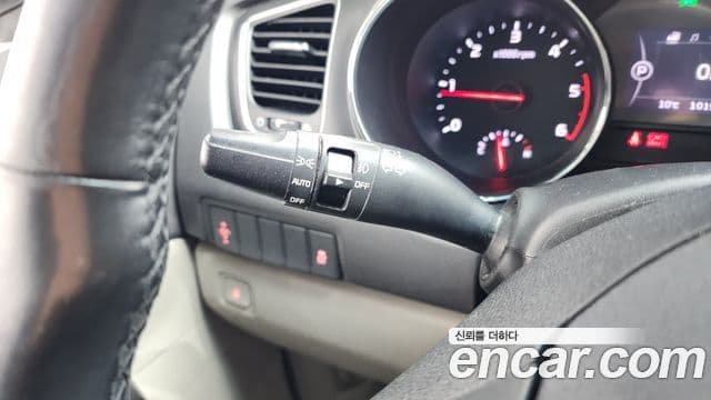 Kia All New Carnival Luxury, 2017 18