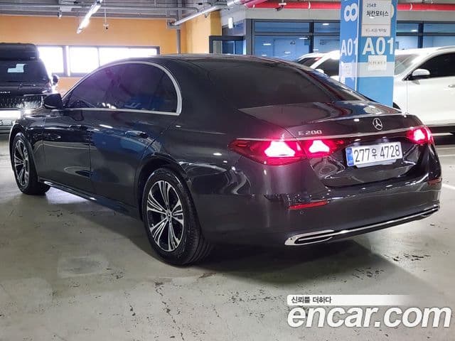 Mercedes-Benz E-класс W214 Avantgarde, 2025 4