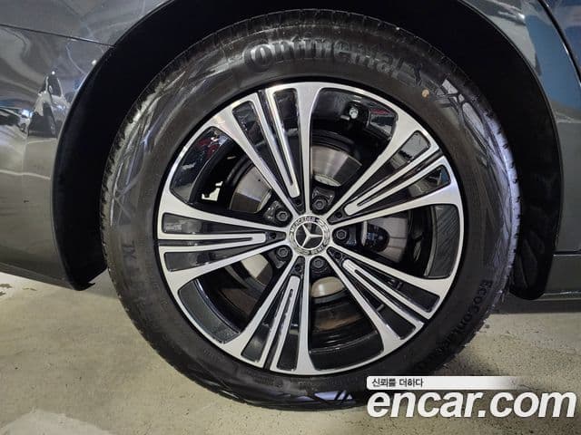 Mercedes-Benz E-класс W214 Avantgarde, 2025 11