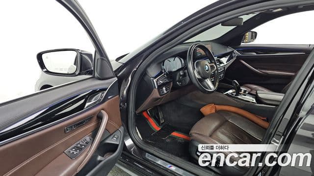 BMW 5시리즈 (G30) 520d xDrive M Sport Plus, 2018 10
