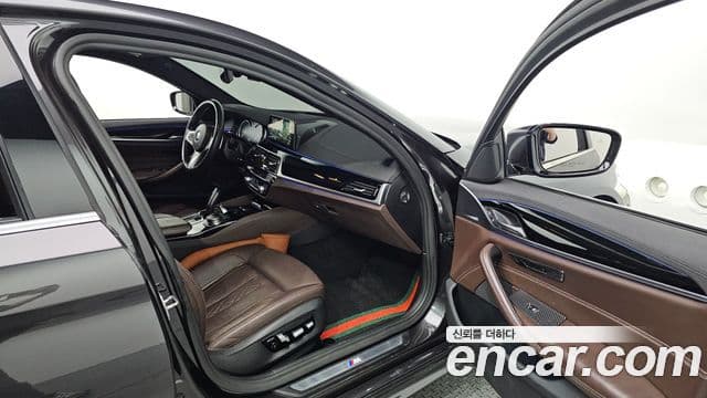 BMW 5시리즈 (G30) 520d xDrive M Sport Plus, 2018 11