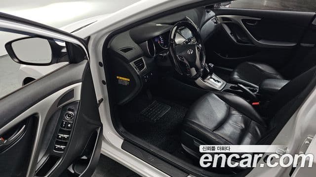 Hyundai Avante MD M16 GDI Avenue, 2014 11