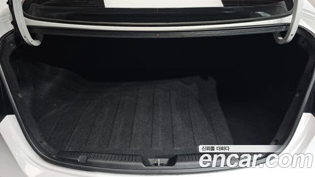 Hyundai Avante MD M16 GDI Avenue, 2014 20