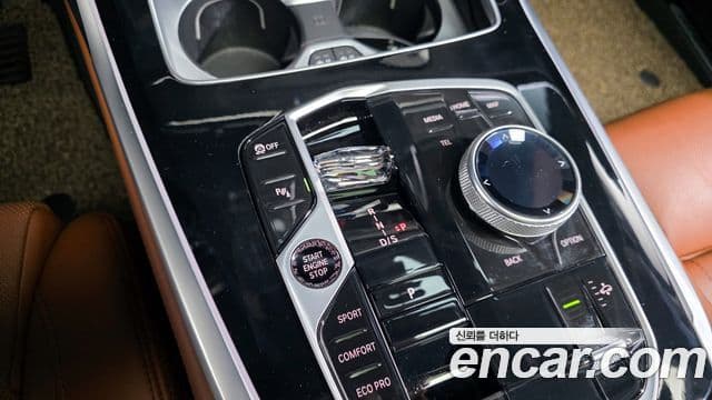 BMW X7 (G07) xDrive 40i M Sport 6인승, 2024 9