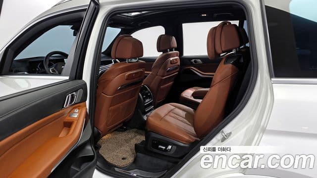 BMW X7 (G07) xDrive 40i M Sport 6인승, 2024 11