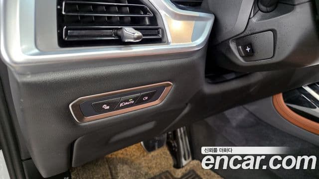 BMW X7 (G07) xDrive 40i M Sport 6인승, 2024 15