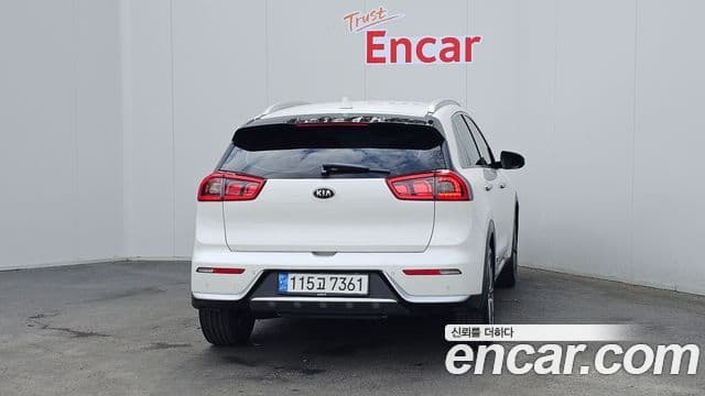 Kia Niro Prestige, 2017 4