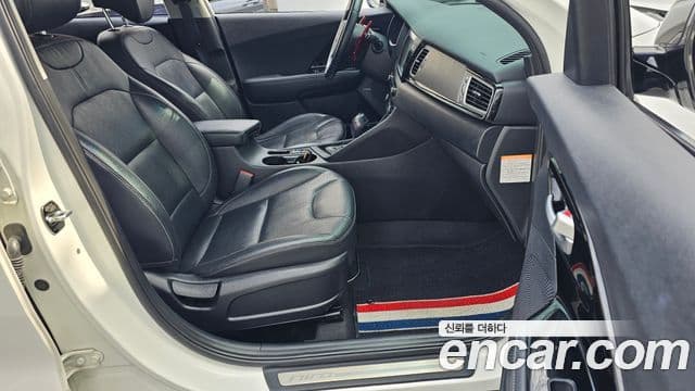 Kia Niro Prestige, 2017 10