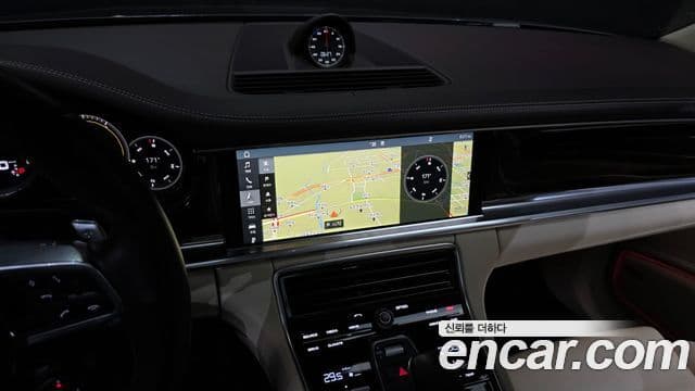 Porsche Panamera (971) 4.0 турбо, 2017 14