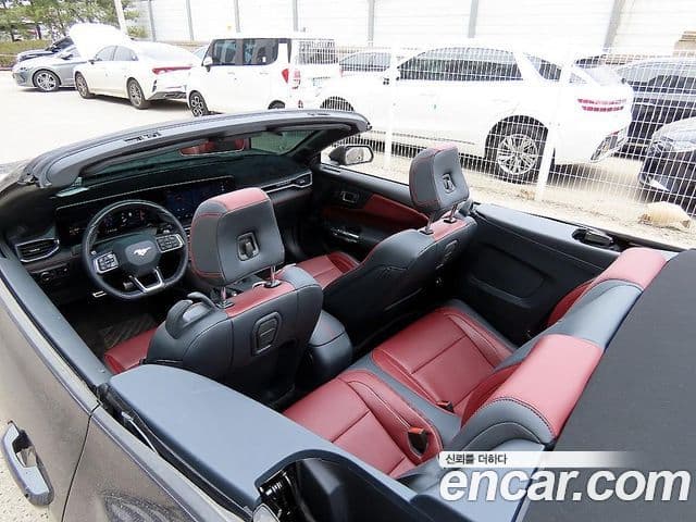 Ford Mustang 7세대 2.3 EcoBoost Premium кабриолет, 2024 9