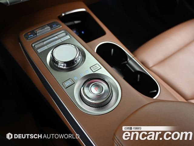 Genesis GV70, 2021 9