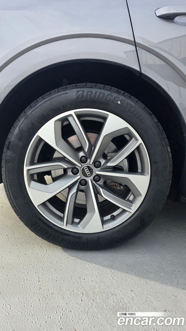 Audi e-Tron, 2023 все фото